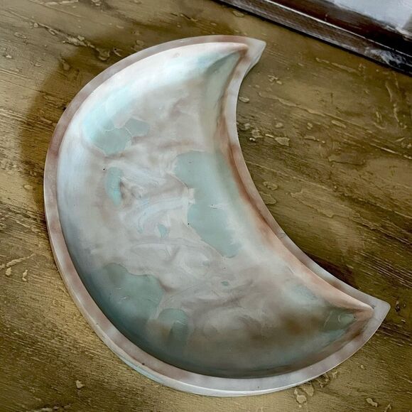 Handcrafted Resin Crescent Moon Tray - Picture 6 of 9